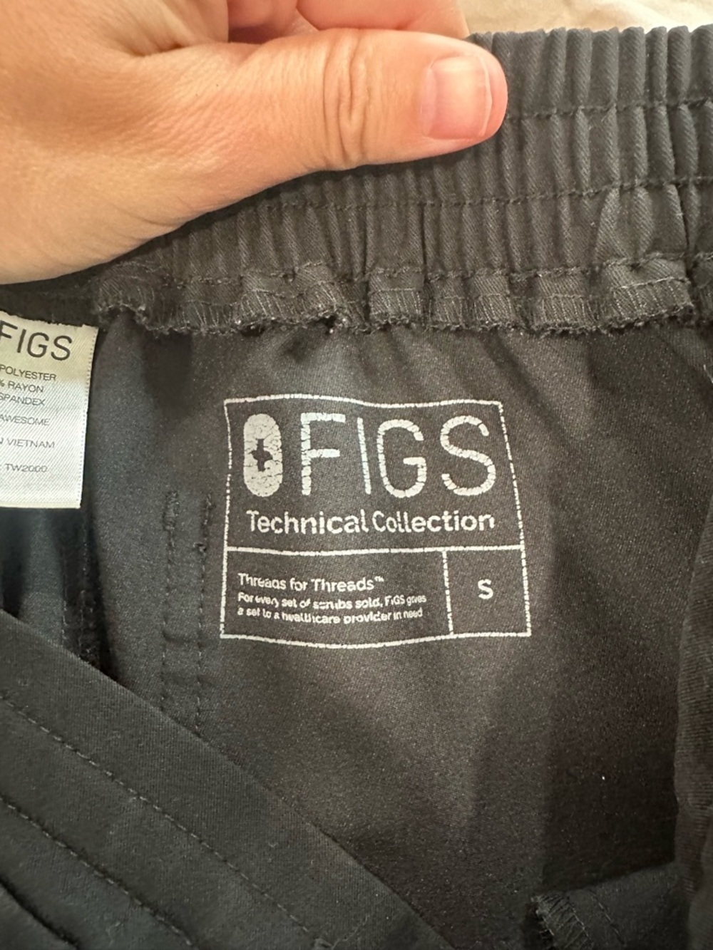 Figs Women’s Black Straight Leg Pants - Picture 5 of 5